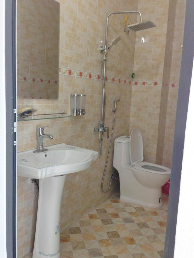 Quy Anh Hotel Bao Lac Town 外观 照片