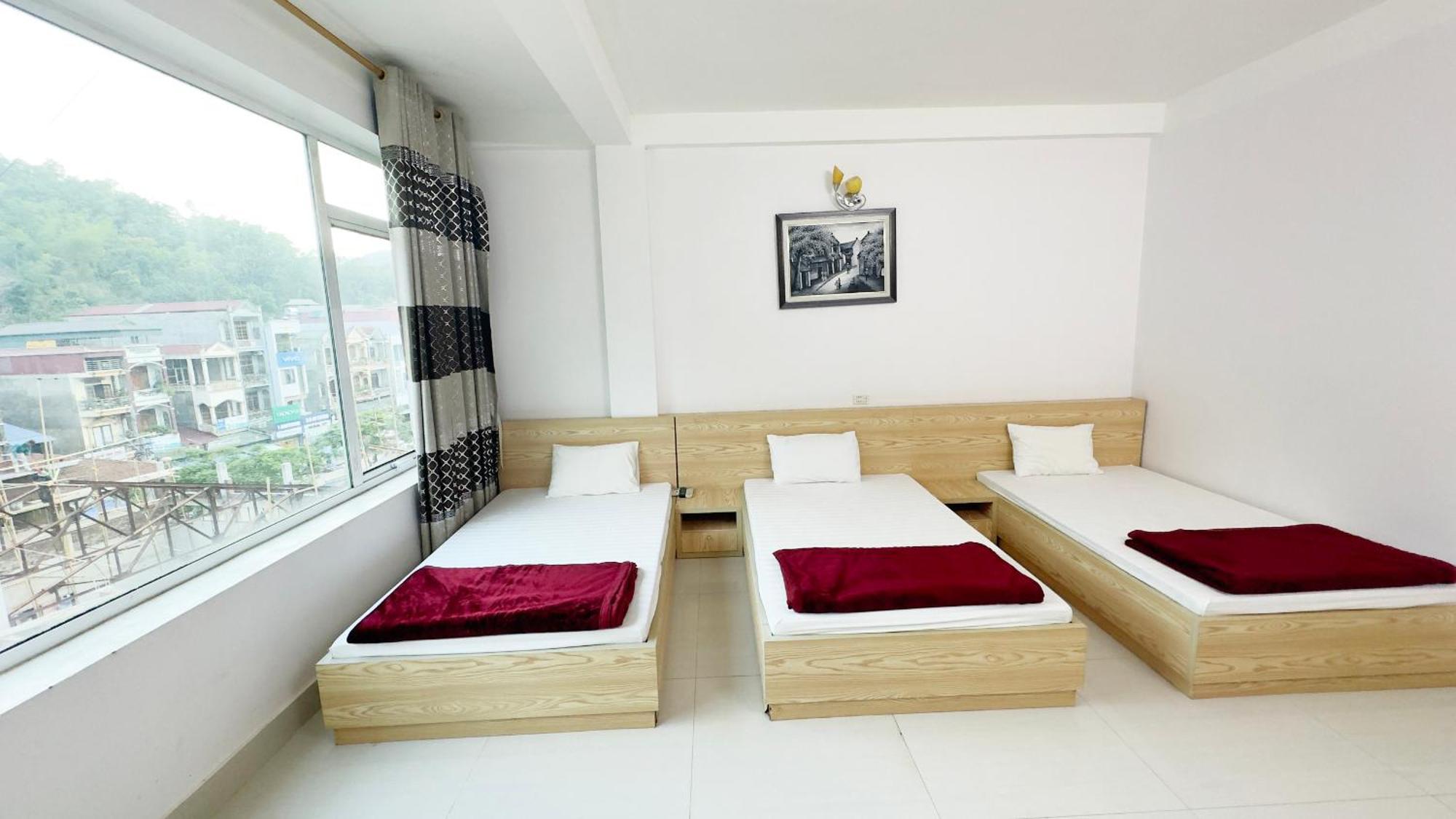 Quy Anh Hotel Bao Lac Town 外观 照片