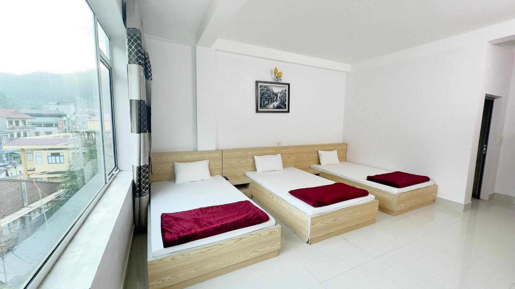 Quy Anh Hotel Bao Lac Town 外观 照片