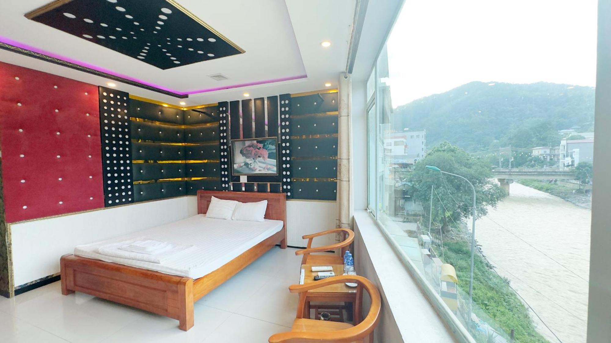 Quy Anh Hotel Bao Lac Town 外观 照片