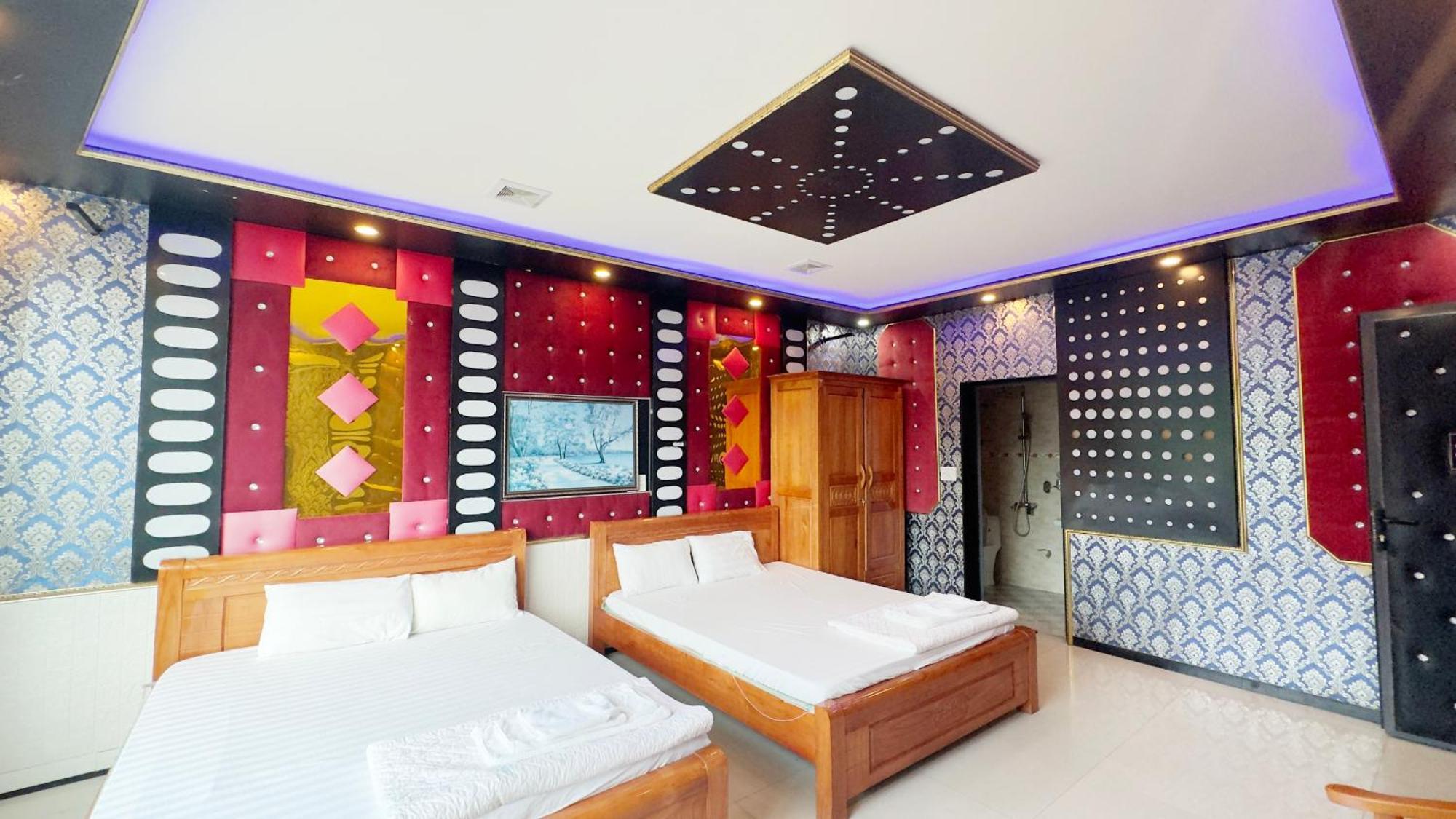 Quy Anh Hotel Bao Lac Town 外观 照片
