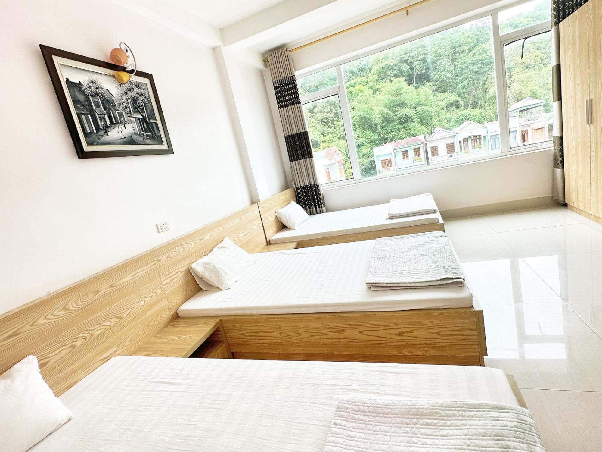 Quy Anh Hotel Bao Lac Town 外观 照片
