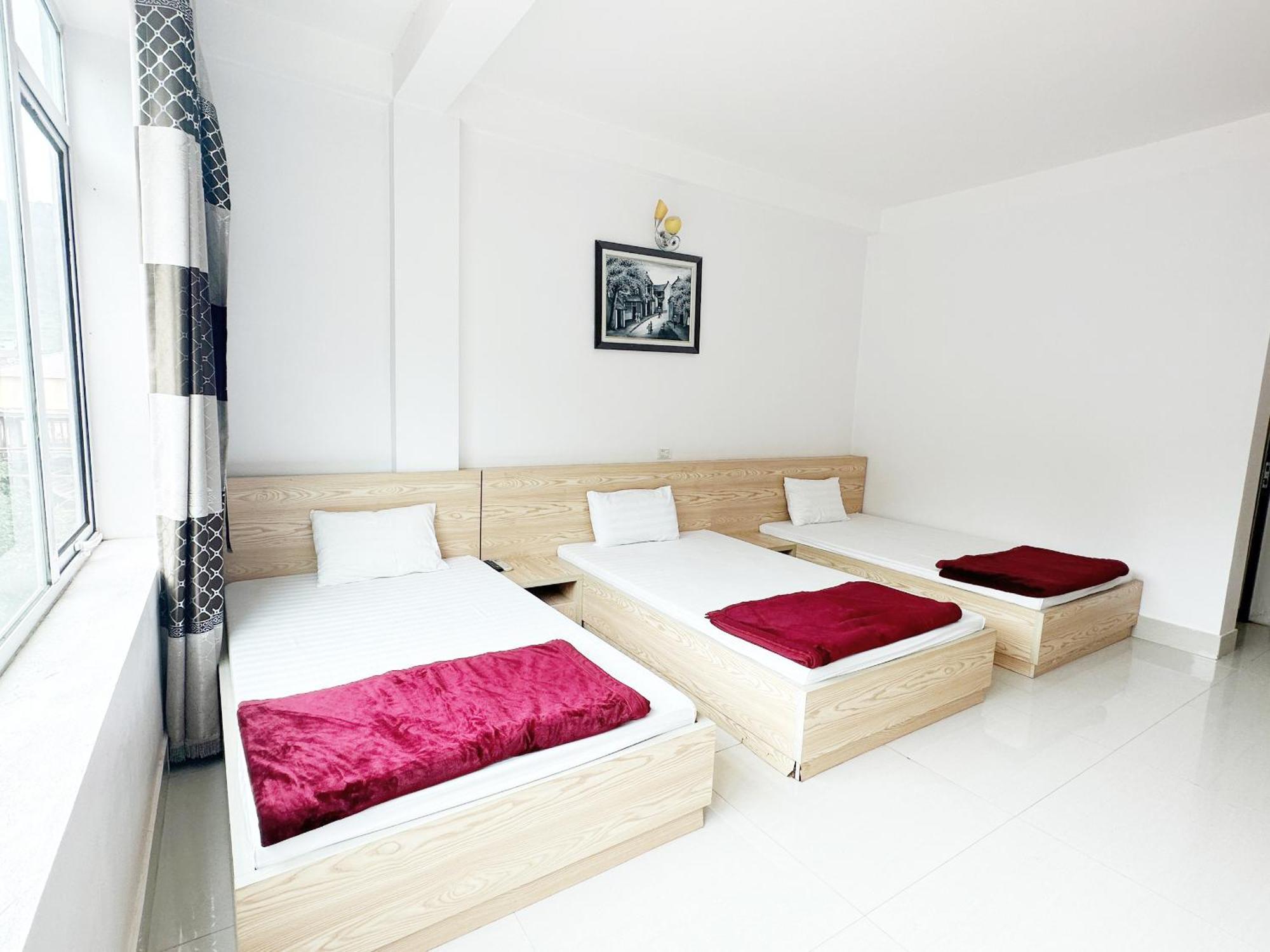 Quy Anh Hotel Bao Lac Town 外观 照片
